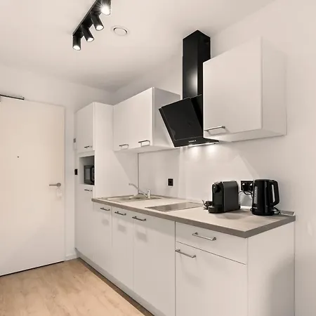 Apartment Between