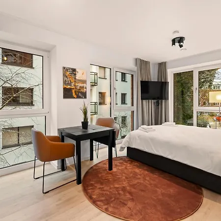 Apartment Between