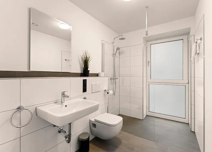 Between * 奥尔登堡