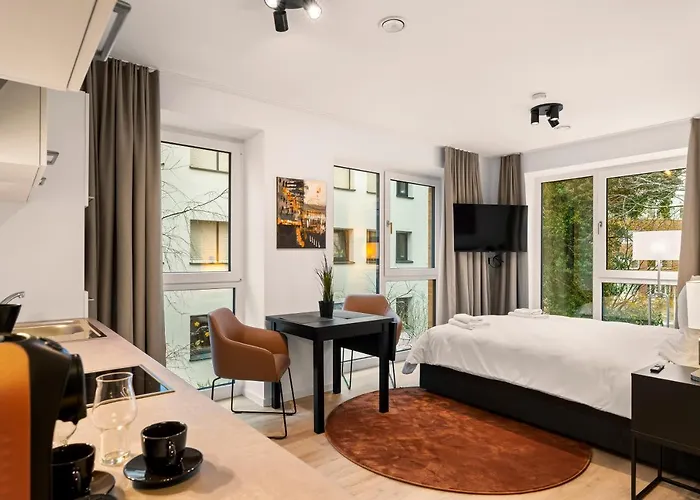 Between 奥尔登堡